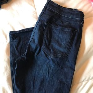 Old Navy Rockstar Super Skinny Built In Sculpt